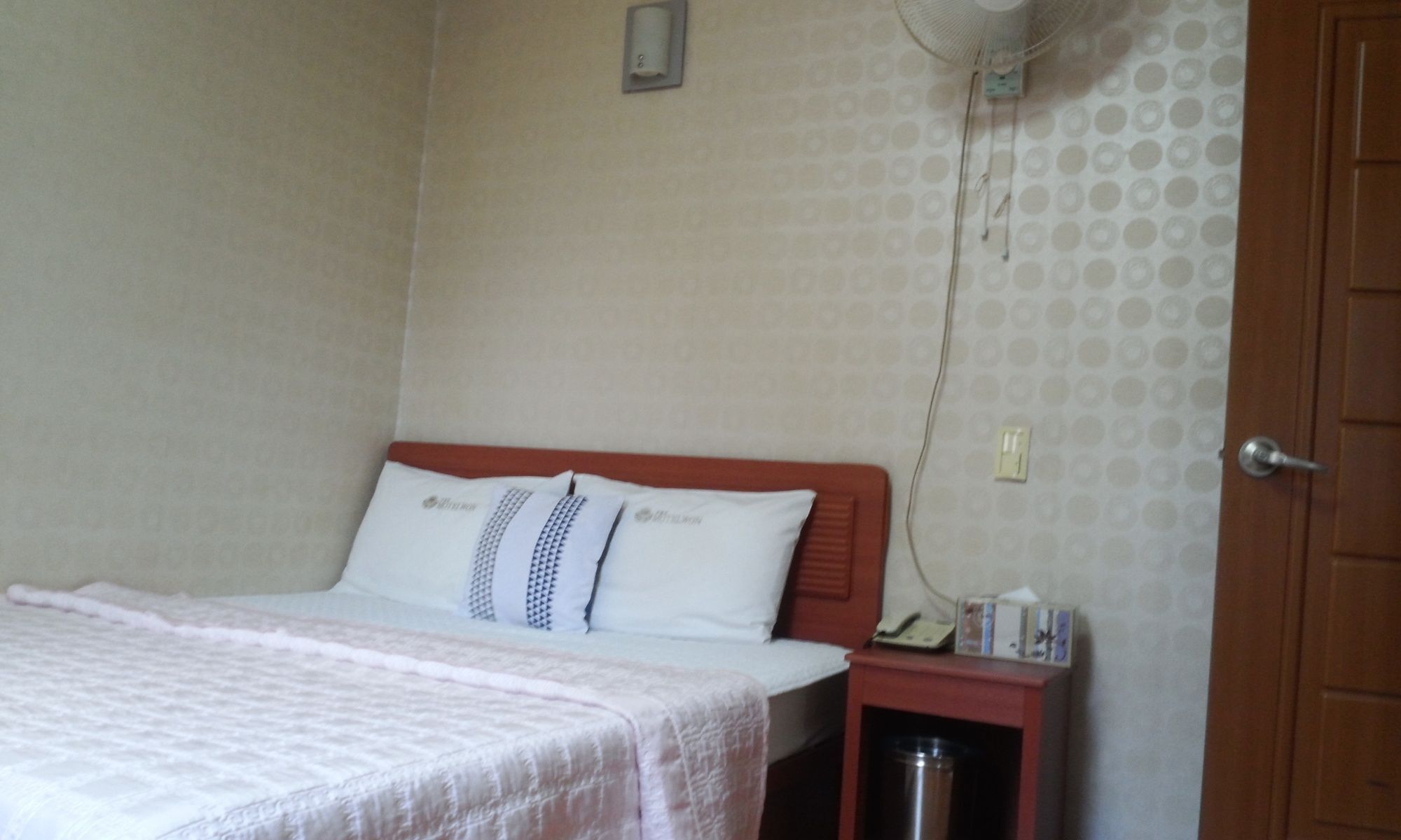 Nampo One Motel Busan Exterior photo